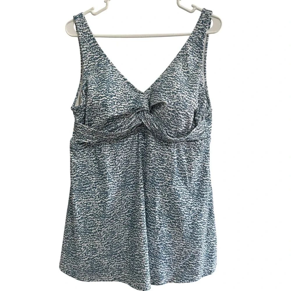 Raisins Curve Womens 20W Blue White‎ Abstract Print V-Neck Swim Dress One Pece